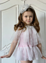 Laden Sie das Bild in den Galerie-Viewer.Ooh! La, La! Couture Oversized Tulle Headband - White