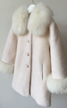 Chargez l'image dans la visionneuse de la galerie,Melanie Shearling Ivory Teddy Coat