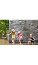 Load image into Gallery viewer, Piccola Speranza Floral Straw Hat - Strawberry