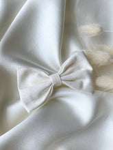 Load image into Gallery viewer, Emelie Linen Cotton Bow Hair Clip