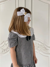 Загрузите изображение в программу просмотра галереи,Anastasia Teddy Bear Oversized Velvet Bow - White
