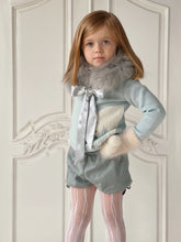 Chargez l&#39;image dans la visionneuse de la galerie,Kylie Collar Scarf with Ribbon Tie
